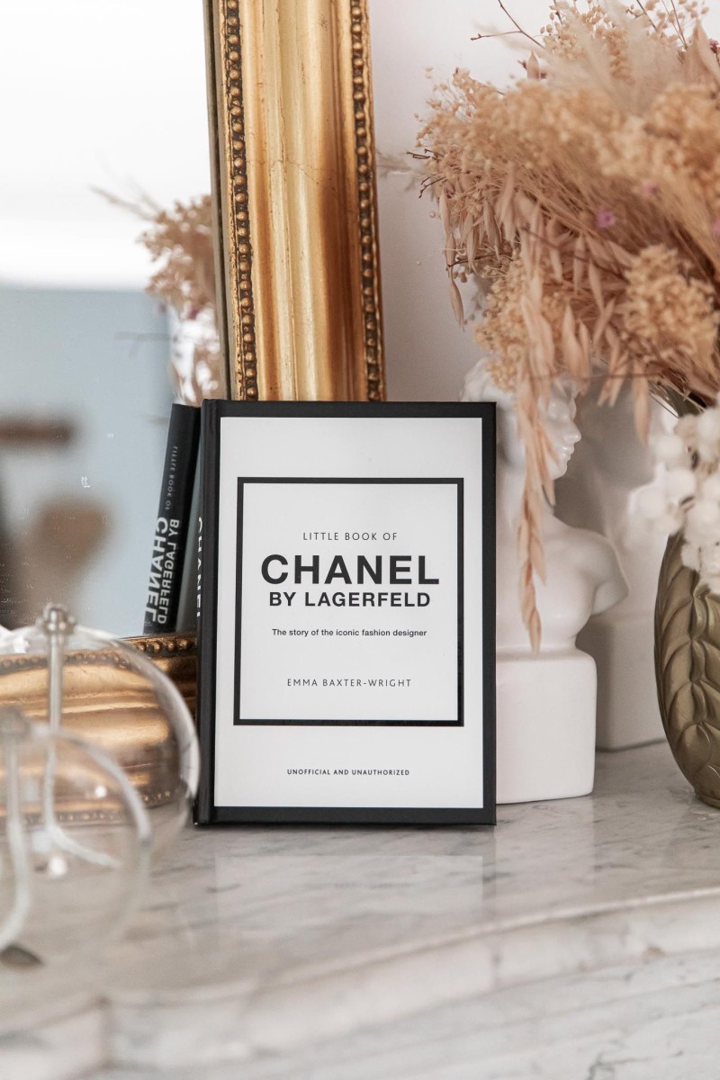 Livre Chanel By Lagerfeld